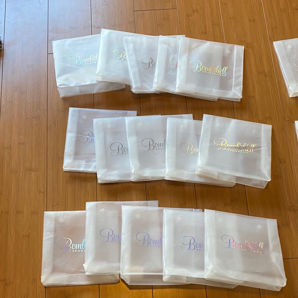 30 bombshell sportswear plastic square bags